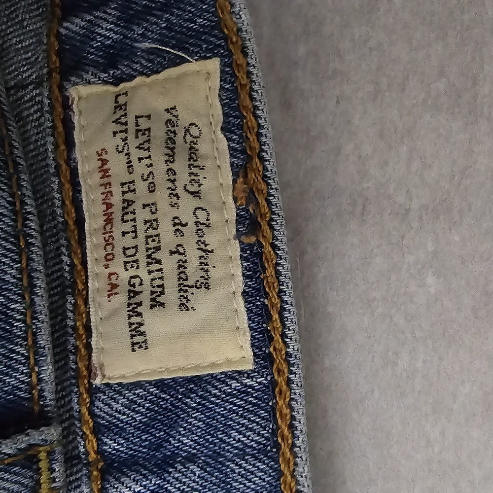 Levi's Ribcage Straight Jeans in Classic Blue - Picture 10 of 13
